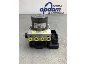 Gebruikte ABS Pomp Opel Grandland (X) 1.2 Turbo 12V Prijs € 150,00 Margeregeling aangeboden door Gebr Opdam B.V.