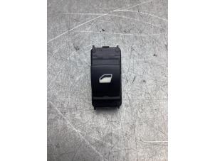 Gebruikte Ruit schakelaar elektrisch Opel Grandland (X) 1.2 Turbo 12V Prijs € 10,00 Margeregeling aangeboden door Gebr Opdam B.V.