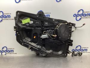 Gebruikte Raammechaniek 4Deurs links-voor Ford Fusion 1.4 16V Prijs € 50,00 Margeregeling aangeboden door Gebr Opdam B.V.