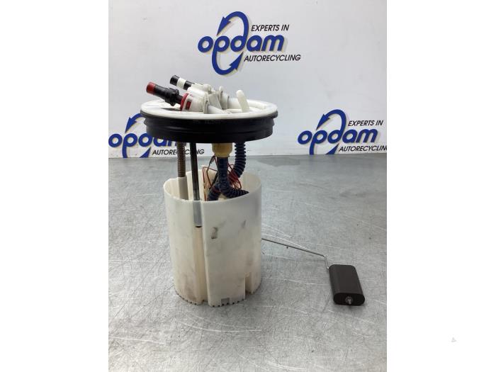 Gebruikte Tank element Pomp Ford Focus 3 Wagon 1.6 TDCi ECOnetic Prijs € 50,00 Margeregeling aangeboden door Gebr Opdam B.V.