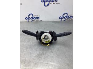 Gebruikte Licht + Raw Schakelaar Ford Ka II 1.2 Prijs € 50,00 Margeregeling aangeboden door Gebr Opdam B.V.