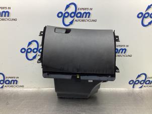 Gebruikte Dashboardkastje Renault Megane IV (RFBB) 1.6 GT Energy TCe 205 EDC Prijs € 54,00 Margeregeling aangeboden door Gebr Opdam B.V.