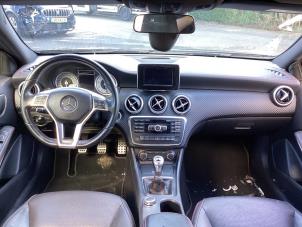 Gebruikte Module + Airbag Set Mercedes A (W176) 1.6 A-200 16V Prijs € 1.250,00 Margeregeling aangeboden door Gebr Opdam B.V.