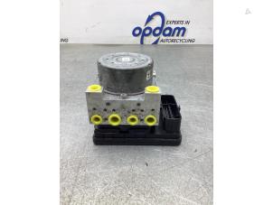 Gebruikte ABS Pomp Dacia Dokker Express (8S) 1.5 dCi 75 Prijs € 225,00 Margeregeling aangeboden door Gebr Opdam B.V.