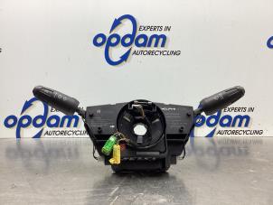 Gebruikte Combischakelaar Stuurkolom Opel Corsa D 1.0 Prijs € 32,00 Margeregeling aangeboden door Gebr Opdam B.V.