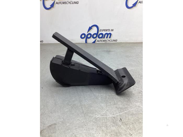 Gebruikte Gaspedaalpositie Sensor BMW 1 serie (F40) 118i 1.5 TwinPower 12V Prijs € 45,00 Margeregeling aangeboden door Gebr Opdam B.V.