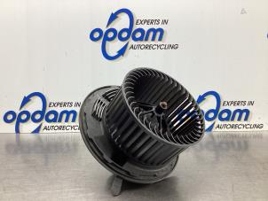 Gebruikte Chaufage Ventilatiemotor BMW 3 serie Touring (E91) 318i 16V Prijs € 63,00 Margeregeling aangeboden door Gebr Opdam B.V.