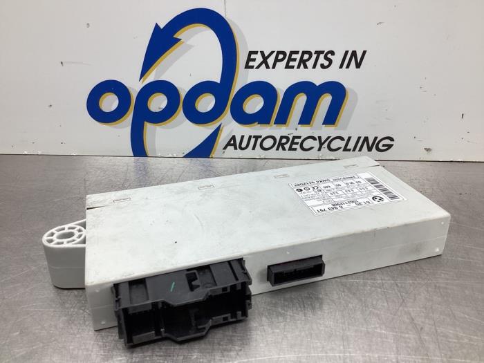 Gebruikte Comfort Module BMW 3 serie Touring (E91) 318i 16V Prijs € 45,00 Margeregeling aangeboden door Gebr Opdam B.V.