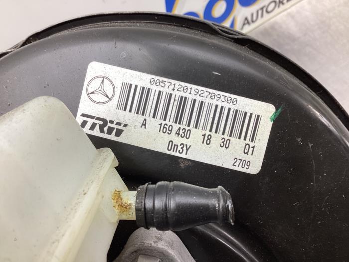 Rembekrachtiger van een Mercedes-Benz A (W169) 1.5 A-160 2012