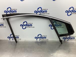 Gebruikte Driehoeks Ruit rechts-voor Opel Crossland (X) 1.2 Turbo 12V Prijs € 90,00 Margeregeling aangeboden door Gebr Opdam B.V.