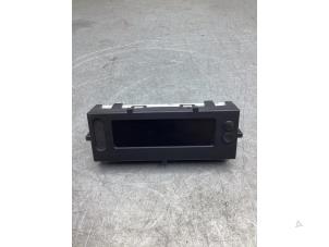 Gebruikte Display Interieur Renault Clio III Estate/Grandtour (KR) 1.2 16V TCE 100 Prijs € 35,00 Margeregeling aangeboden door Gebr Opdam B.V.