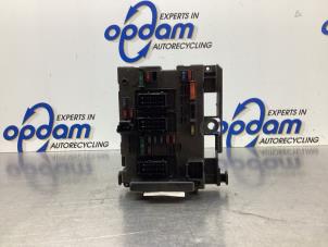 Gebruikte Zekeringkast Peugeot 307 SW (3H) 1.6 16V Prijs € 68,00 Margeregeling aangeboden door Gebr Opdam B.V.