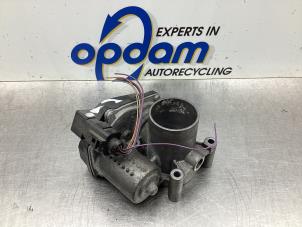 Gebruikte Gasklephuis Volkswagen Polo IV (9N1/2/3) 1.4 16V 75 Prijs € 68,00 Margeregeling aangeboden door Gebr Opdam B.V.