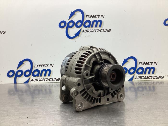 Gebruikte Dynamo Volkswagen Golf IV (1J1) 1.4 16V Prijs € 36,00 Margeregeling aangeboden door Gebr Opdam B.V.