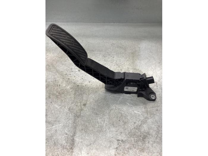 Gebruikte Gaspedaalpositie Sensor Ford Fiesta 7 1.1 Ti-VCT 12V 70 Prijs € 35,00 Margeregeling aangeboden door Gebr Opdam B.V.