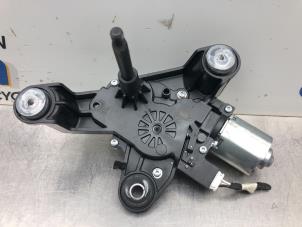 Gebruikte Ruitenwissermotor achter Opel Corsa F (UB/UH/UP) 1.2 12V 75 Prijs € 40,00 Margeregeling aangeboden door Gebr Opdam B.V.