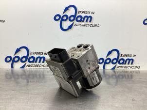 Gebruikte ABS Pomp Opel Vectra C GTS 2.2 DIG 16V Prijs € 68,00 Margeregeling aangeboden door Gebr Opdam B.V.