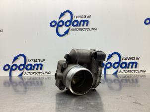 Gebruikte Gasklephuis Volkswagen Passat (3B3) 1.8 Turbo 20V Prijs € 68,00 Margeregeling aangeboden door Gebr Opdam B.V.