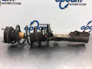 Gebruikte Mac Phersonpoot links-voor Ford Fiesta 6 (JA8) 1.25 16V Prijs € 40,00 Margeregeling aangeboden door Gebr Opdam B.V.