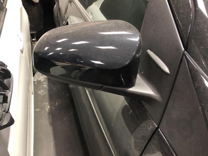 Buitenspiegel rechts van een Toyota Aygo (B40) 1.0 12V VVT-i 2021