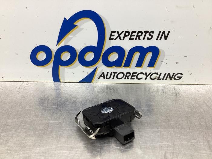 Gebruikte Sensor regen Ford Fiesta 6 (JA8) 1.6 16V Sport Prijs € 22,00 Margeregeling aangeboden door Gebr Opdam B.V.