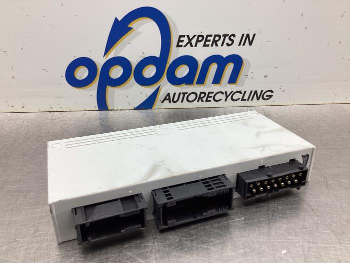 Gebruikte Bodycontrol Module BMW 3 serie Touring (E46/3) 318i 16V Prijs € 63,00 Margeregeling aangeboden door Gebr Opdam B.V.
