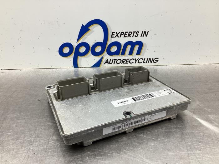 Gebruikte Computer Motormanagement Volvo V50 (MW) 2.0 16V Prijs € 112,00 Margeregeling aangeboden door Gebr Opdam B.V.