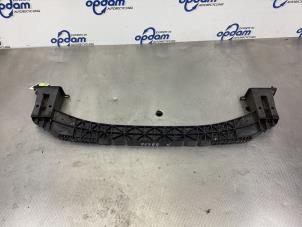 Gebruikte Bumperbalk voor Peugeot 308 SW (4E/H) 1.6 VTI 16V Prijs € 45,00 Margeregeling aangeboden door Gebr Opdam B.V.