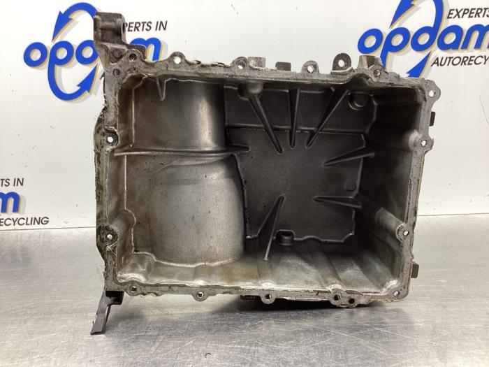 Carterpan van een Ford Fiesta 6 (JA8) 1.0 SCI 12V 80 2013
