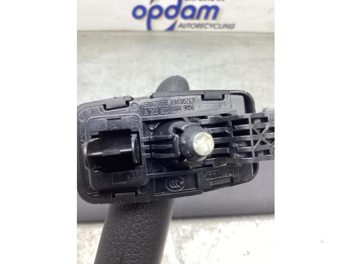 Zonneklep van een Mercedes-Benz E (R238) E-200 2.0 Turbo 16V 2017