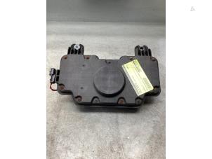 Gebruikte VESS luidspreker Hyundai Ioniq 1.6 GDI 16V Hybrid Prijs € 75,00 Margeregeling aangeboden door Gebr Opdam B.V.