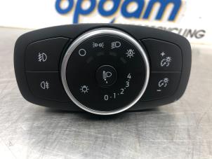 Gebruikte Licht Schakelaar Ford Fiesta 7 1.0 EcoBoost 12V 100 Prijs € 45,00 Margeregeling aangeboden door Gebr Opdam B.V.