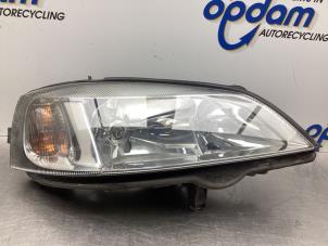 Gebruikte Koplamp rechts Opel Astra G Caravan (F35) 1.6 16V Prijs € 54,00 Margeregeling aangeboden door Gebr Opdam B.V.