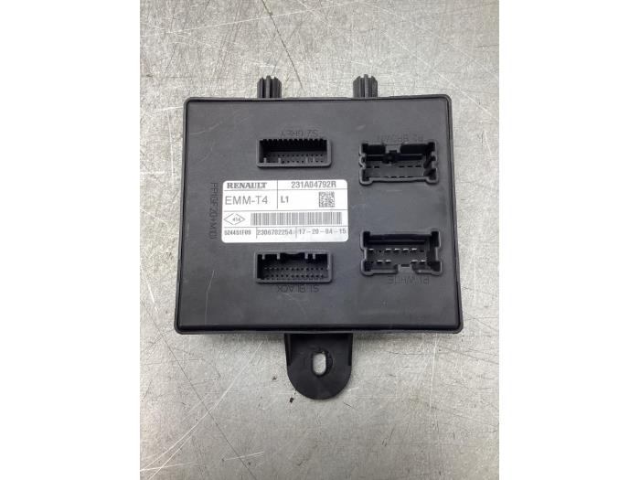 Gebruikte Bodycontrol Module Renault Clio IV (5R) 1.5 Energy dCi 90 FAP Prijs € 75,00 Margeregeling aangeboden door Gebr Opdam B.V.