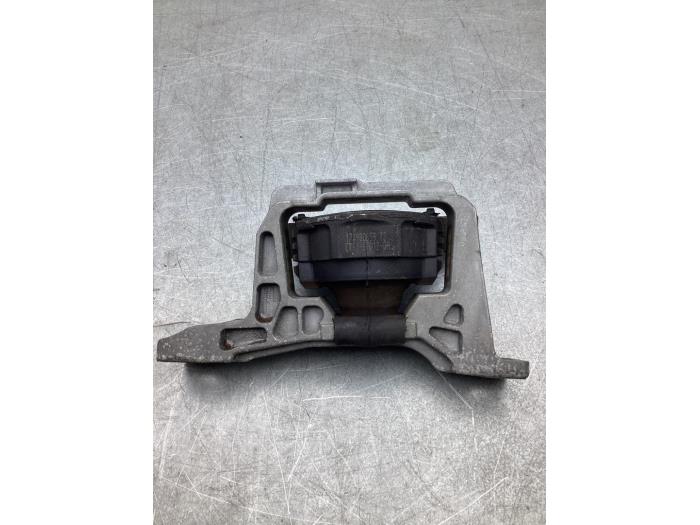 Gebruikte Motorrubber Ford Kuga II (DM2) 1.5 EcoBoost 16V 150 Prijs € 50,00 Margeregeling aangeboden door Gebr Opdam B.V.
