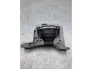 Gebruikte Motorrubber Ford Kuga II (DM2) 1.5 EcoBoost 16V 150 Prijs € 50,00 Margeregeling aangeboden door Gebr Opdam B.V.