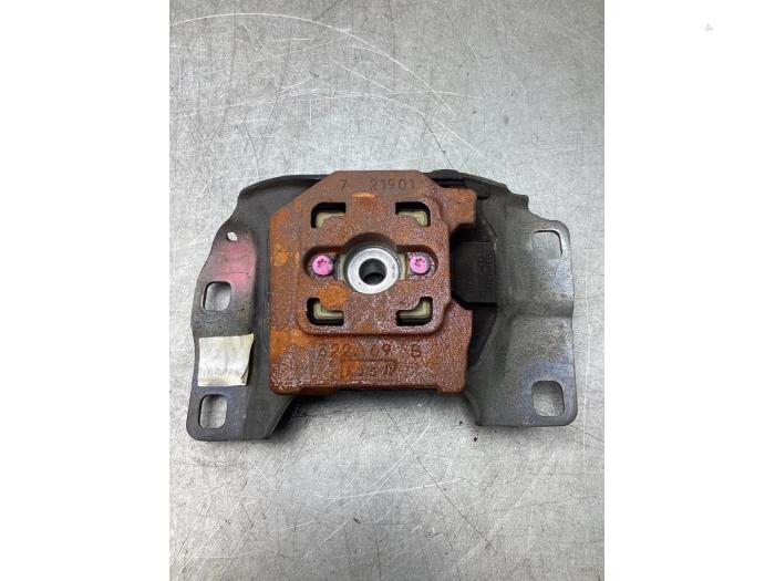 Gebruikte Versnellingsbak Steun Ford Kuga II (DM2) 1.5 EcoBoost 16V 150 Prijs € 25,00 Margeregeling aangeboden door Gebr Opdam B.V.