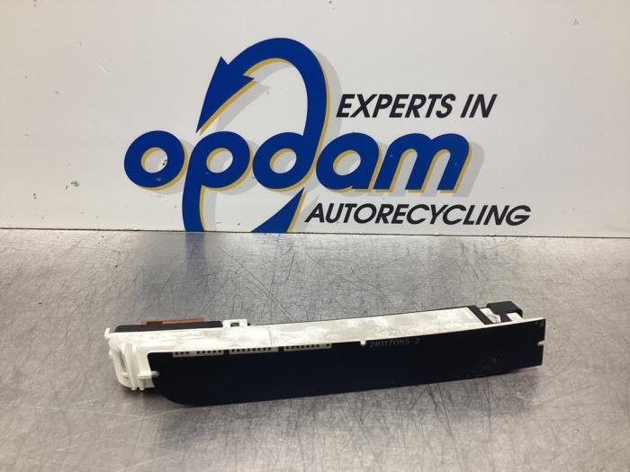 Gebruikte Display Interieur Citroen C4 Grand Picasso (UA) 1.6 HDiF 16V 110 Prijs € 27,00 Margeregeling aangeboden door Gebr Opdam B.V.