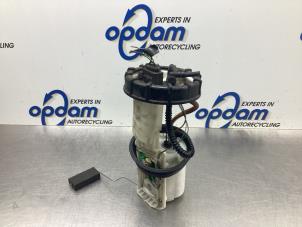 Gebruikte Benzinepomp Audi A6 Avant (C5) 2.4 V6 30V Prijs € 54,00 Margeregeling aangeboden door Gebr Opdam B.V.