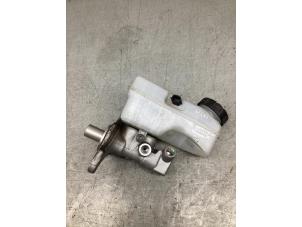 Gebruikte Hoofdremcilinder Dacia Logan MCV II/Sandero Wagon (7S) 0.9 TCE 12V Prijs € 60,00 Margeregeling aangeboden door Gebr Opdam B.V.