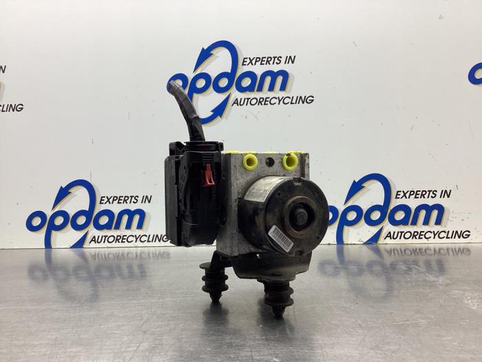 ABS Pomp van een Seat Altea (5P1) 1.6 2006