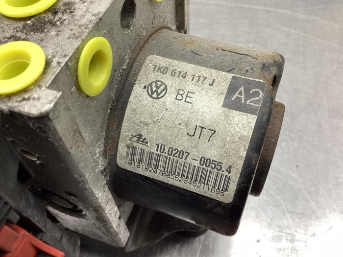 ABS Pomp van een Seat Altea (5P1) 1.6 2006