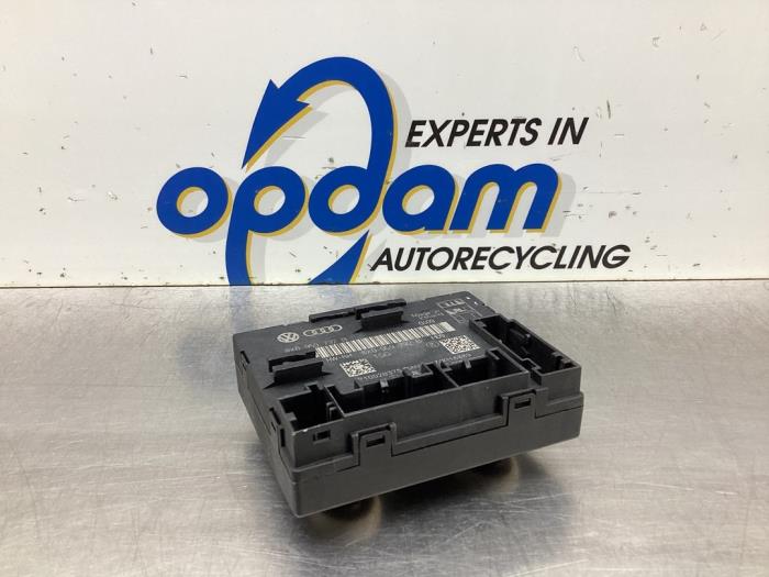 Gebruikte Module Centrale Deurvergrendeling Audi A1 (8X1/8XK) 1.2 TFSI Prijs € 45,00 Margeregeling aangeboden door Gebr Opdam B.V.