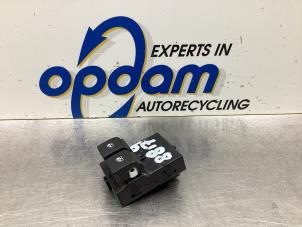 Gebruikte Elektrisch Raam Schakelaar Opel Karl 1.0 12V Prijs € 36,00 Margeregeling aangeboden door Gebr Opdam B.V.