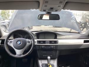 Gebruikte Gevarenlicht Schakelaar BMW 3 serie Touring (E91) 320i 16V Prijs € 20,00 Margeregeling aangeboden door Gebr Opdam B.V.