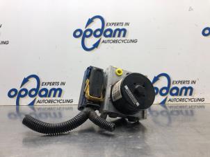 Gebruikte ABS Pomp Renault Twingo II (CN) 1.2 Prijs € 112,00 Margeregeling aangeboden door Gebr Opdam B.V.