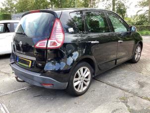 Gebruikte Achterlicht rechts Renault Scénic III (JZ) 1.4 16V TCe 130 Prijs € 54,00 Margeregeling aangeboden door Gebr Opdam B.V.