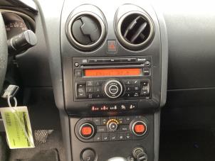 Gebruikte Radio CD Speler Nissan Qashqai (J10) 1.6 16V Prijs € 125,00 Margeregeling aangeboden door Gebr Opdam B.V.