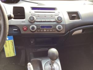 Gebruikte Radio CD Speler Honda Civic (FA/FD) 1.3 Hybrid Prijs € 200,00 Margeregeling aangeboden door Gebr Opdam B.V.