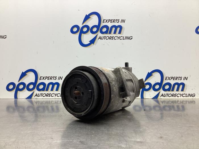 Gebruikte Aircopomp Opel Corsa D 1.3 CDTi 16V ecoFLEX Prijs € 35,00 Margeregeling aangeboden door Gebr Opdam B.V.